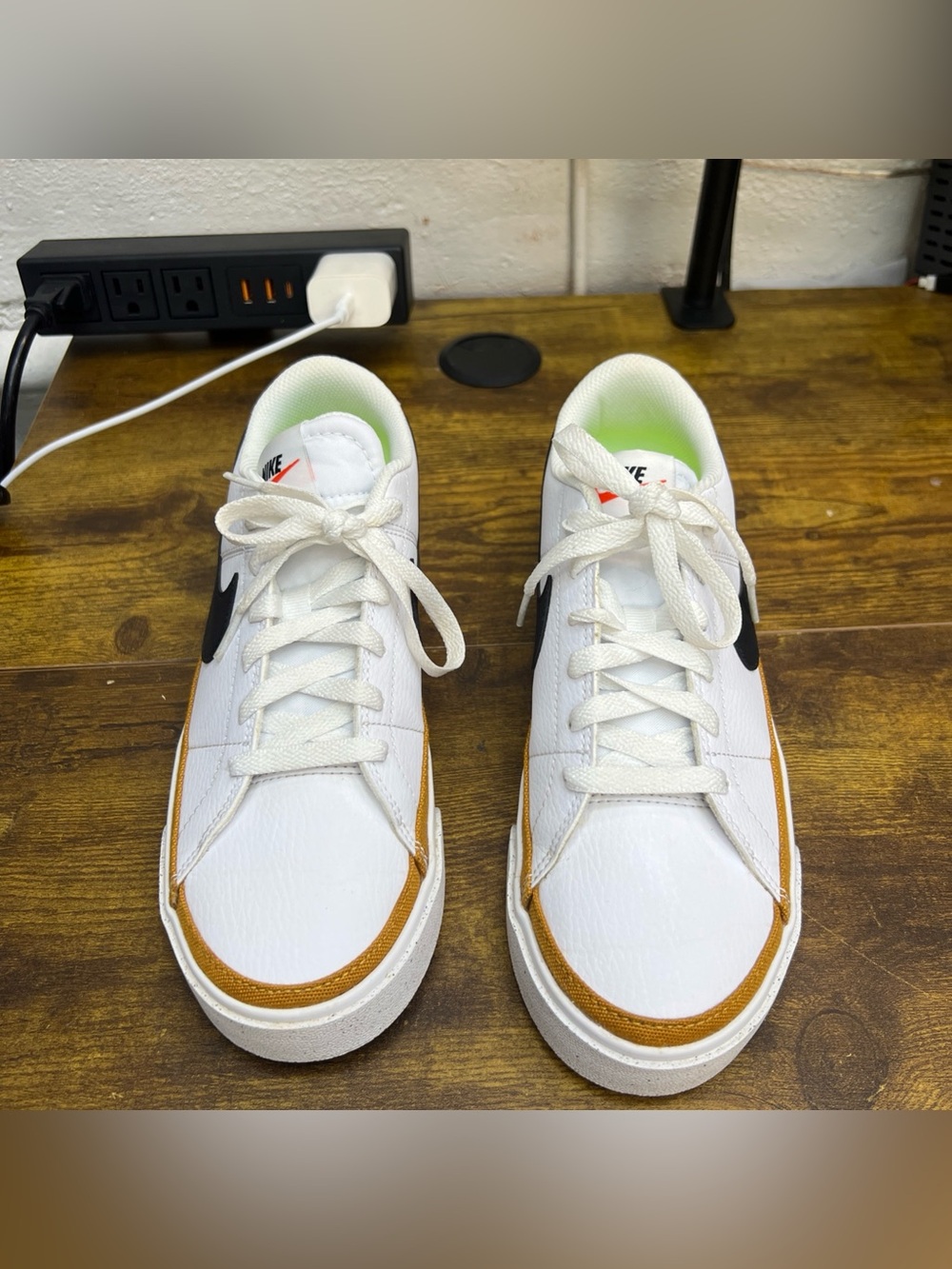 Nike Women's Court Legacy Next Nature Sneaker Size 8 DH3161-100 - Picture 2 of 5
